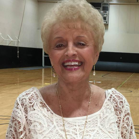 Profile Picture of Sue Yager (@sue_yager) on Poshmark