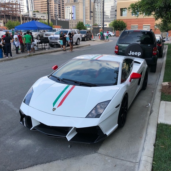 Profile Picture of Hugo Hurtado (@hugohurtado) on Poshmark