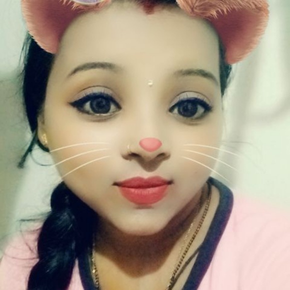 Profile Picture of Sima gohel Gohel (@gohelsimagohel) on Poshmark