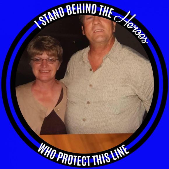 Profile Picture of Sandy Rutledge (@srutkay) on Poshmark