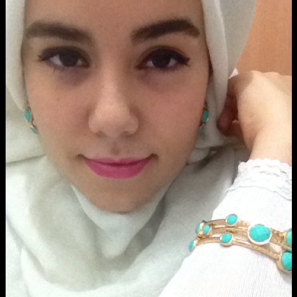 Profile Picture of Hajar Qareche (@hajarq) on Poshmark