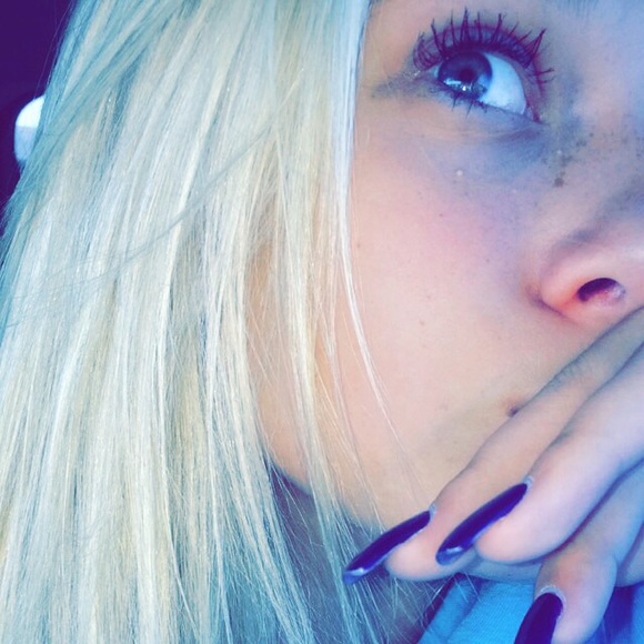 Profile Picture of Kyli Buccino (@kylijade99) on Poshmark