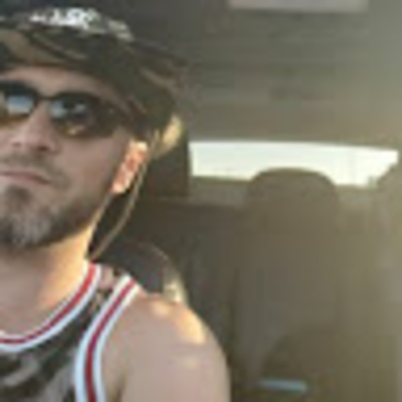Profile Picture of Michael Grenier (@mgrenier003) on Poshmark