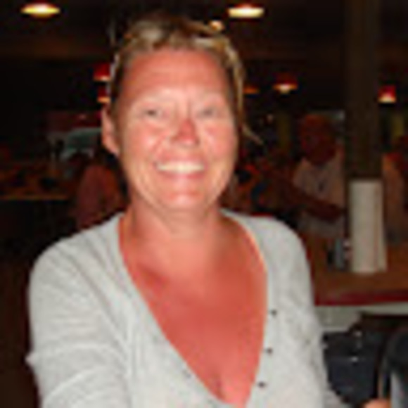 Profile Picture of Kelly Stepp-patterson (@kstepp4) on Poshmark