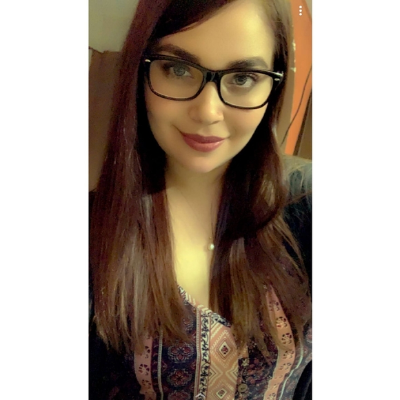 Profile Picture of Nayeli Nayeli (@nayelisalazar84) on Poshmark