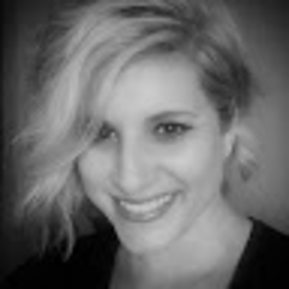 Profile Picture of Nicole Desormeaux (@nicoledes4856) on Poshmark