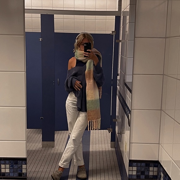 Profile Picture of Joey Meredith (@joeymeredith) on Poshmark