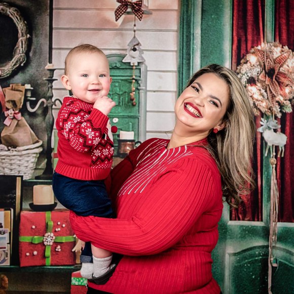 Profile Picture of Josiane Oliveira (@josieoliveira) on Poshmark