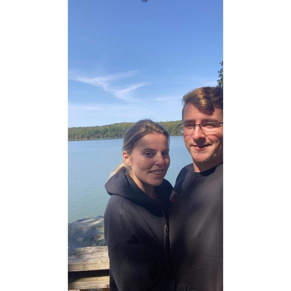Profile Picture of Melissa Howard (@melsushow) on Poshmark