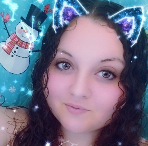 Profile Picture of Shelby Apthorpe (@shelby__todd) on Poshmark