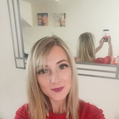 Profile Picture of Kim Brookes (@kimbrookes213) on Twitter