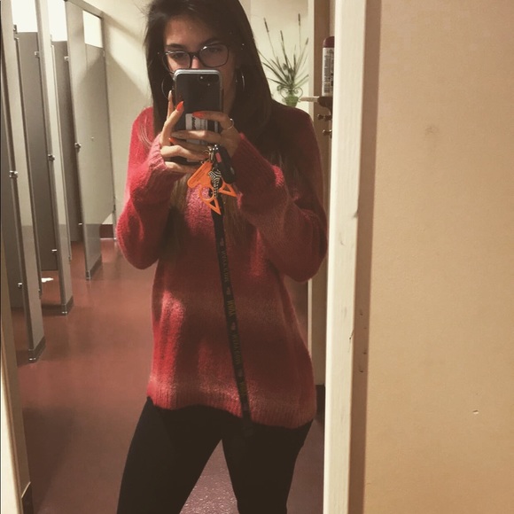 Profile Picture of Keelin Mcafee (@keelin14) on Poshmark