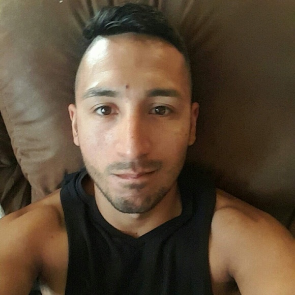 Profile Picture of Ricardo Michelle (@ricardomichelle) on Poshmark