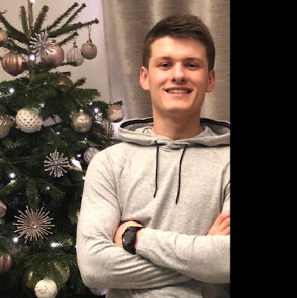 Profile Picture of Harry Lukyan (@harrylukian) on Poshmark