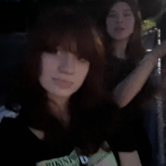 Carlin Edmands - Poshmark Profile Picture of Carlin Edmands (@hotheadedginger) on Poshmark