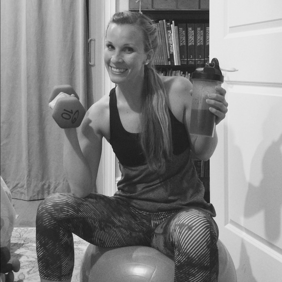 Profile Picture of Emily Calvert (@nannysewfit) on Poshmark