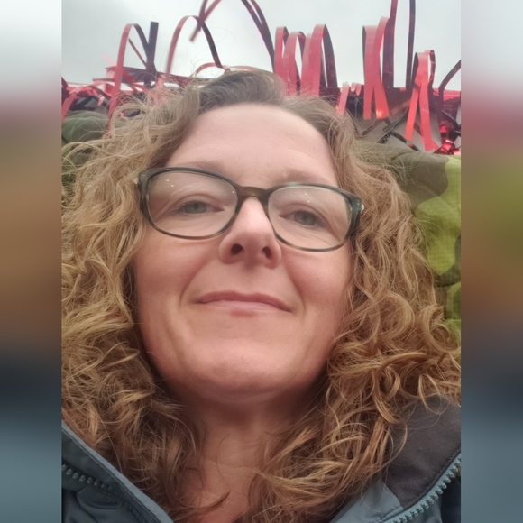Profile Picture of Jennifer Rotach (@jenniferrotach) on Poshmark