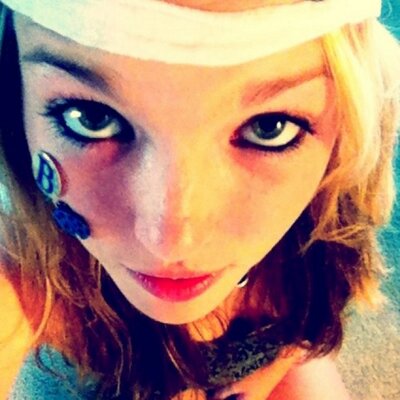 Profile Picture of Bailey Loren Howard (@baileyloren12) on Twitter