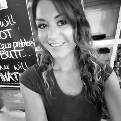 Profile Picture of Ivy Campbell (@IvyLeiGh1015) on Twitter