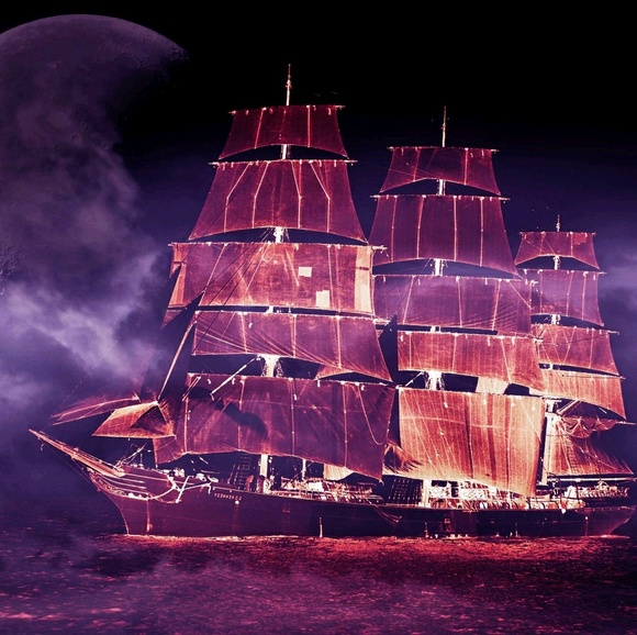 Profile Picture of Megan Mcentarffer (@megzillia) on Poshmark