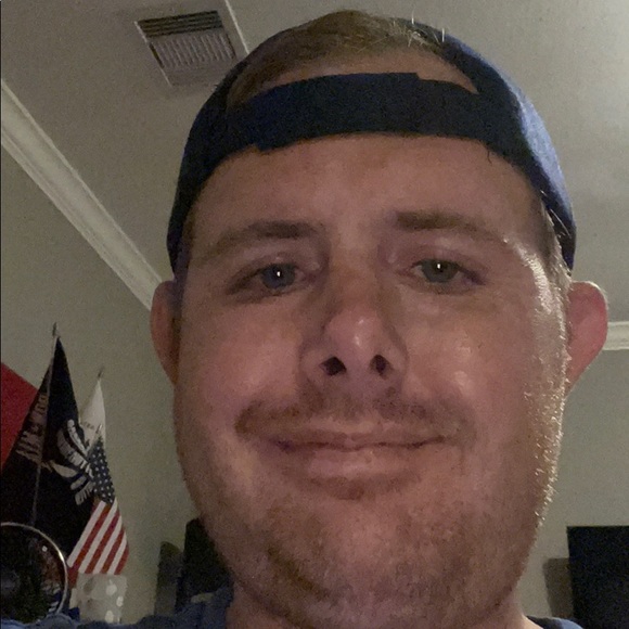 Profile Picture of Brett Scally (@bscally311) on Poshmark