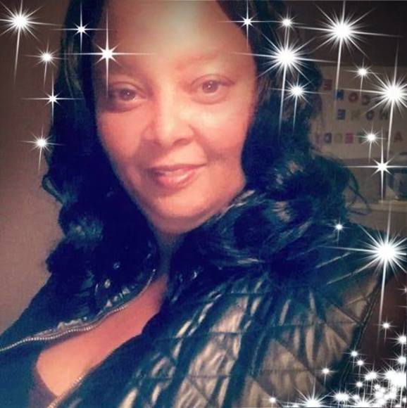 Profile Picture of Dawn Carter (@cateyes48) on Poshmark