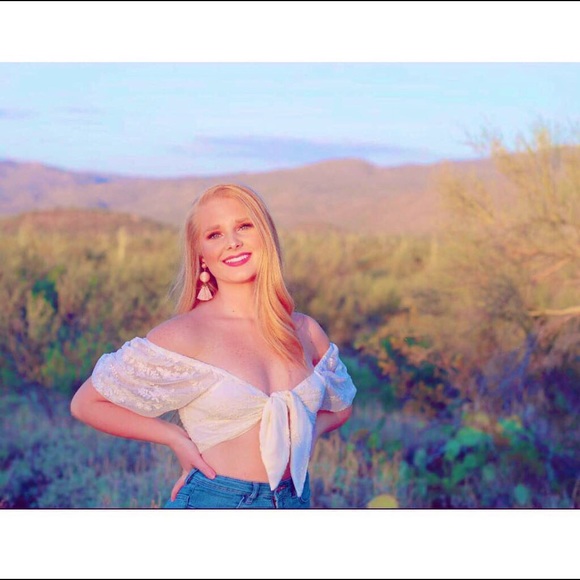 Profile Picture of Taylor Fuls (@98taylorm98) on Poshmark