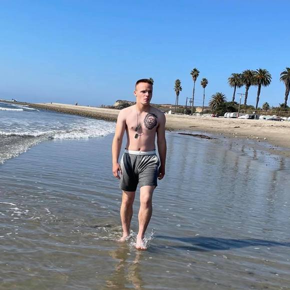 Profile Picture of Jared Walraven (@jaredwalraven) on Poshmark