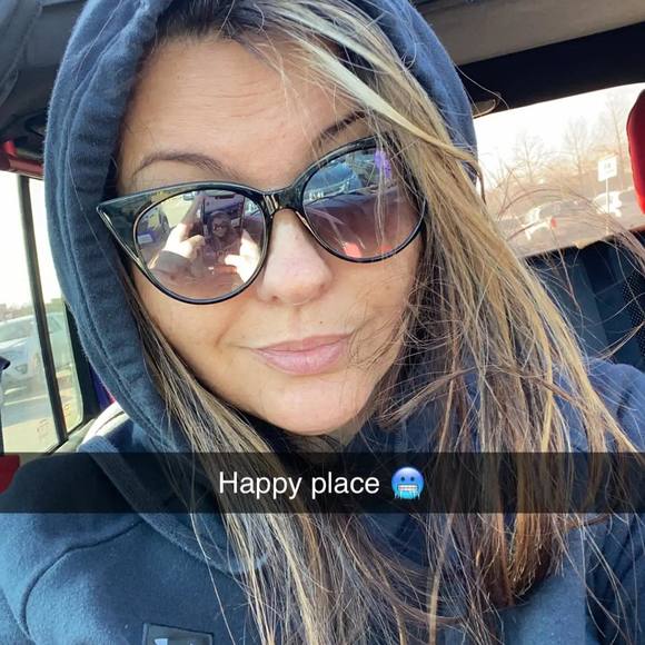 Profile Picture of Christy Hickenbotham (@christyhick) on Poshmark