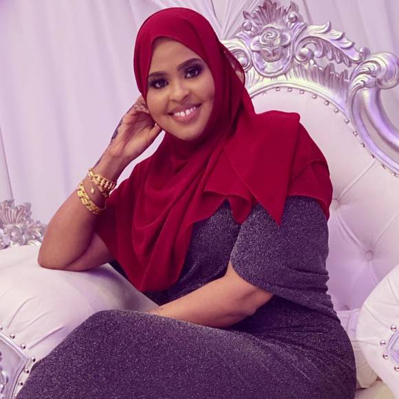 Profile Picture of Fatima Mohamed (@fatimamohame965) on Poshmark