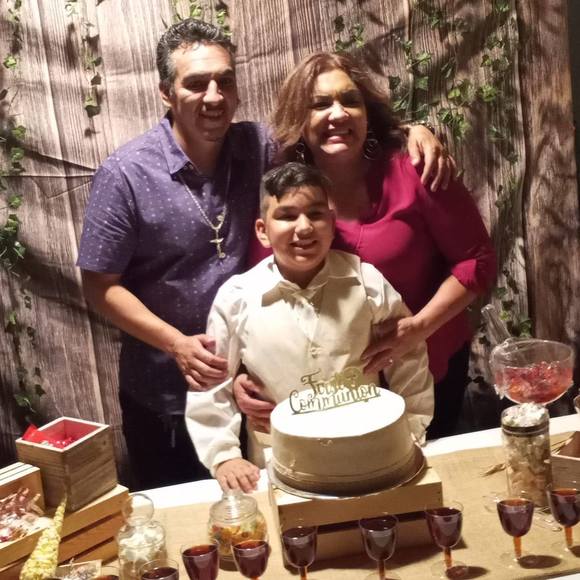 Profile Picture of Claudia Cuellar (@claudiacuell867) on Poshmark