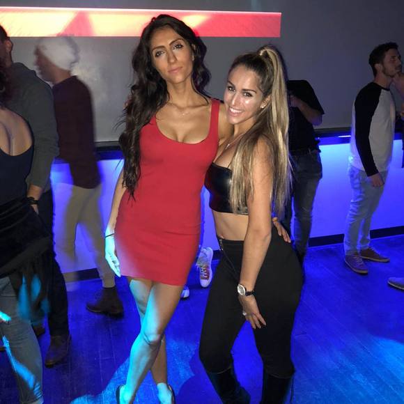 Profile Picture of Brianna Ciccone (@briannaciccone) on Poshmark