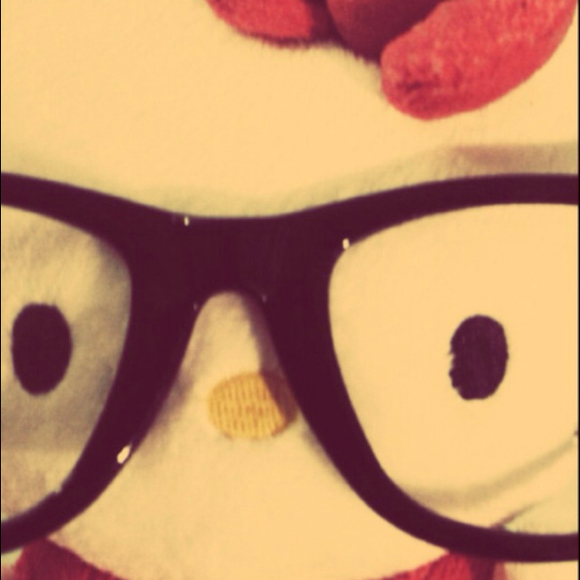 Profile Picture of Fion Wong (@xxpurplexx330) on Poshmark