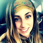 Profile Picture of Tori Stevens (@vibe_pawsitive) on Instagram