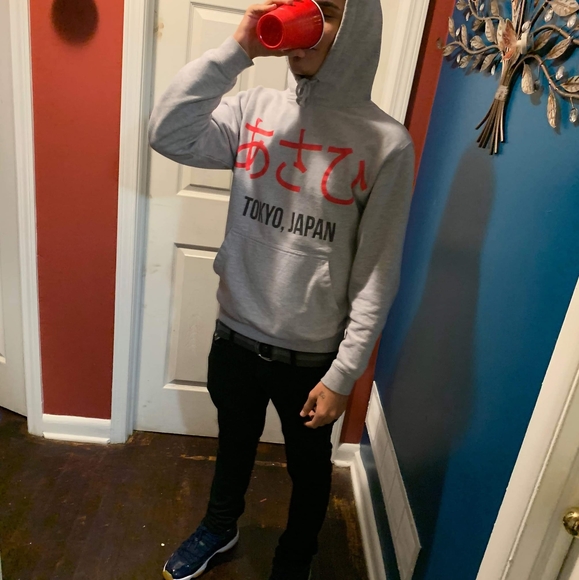 Profile Picture of Jason Umanzor (@jaypurpp) on Poshmark