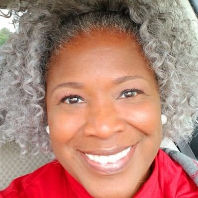 Profile Picture of Terrie Wright (@WaxDailyLight) on Twitter