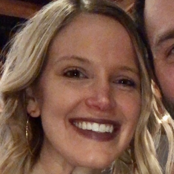 Kelsey Girardot - Poshmark Profile Picture of Kelsey Girardot (@kelsey_girardot) on Poshmark