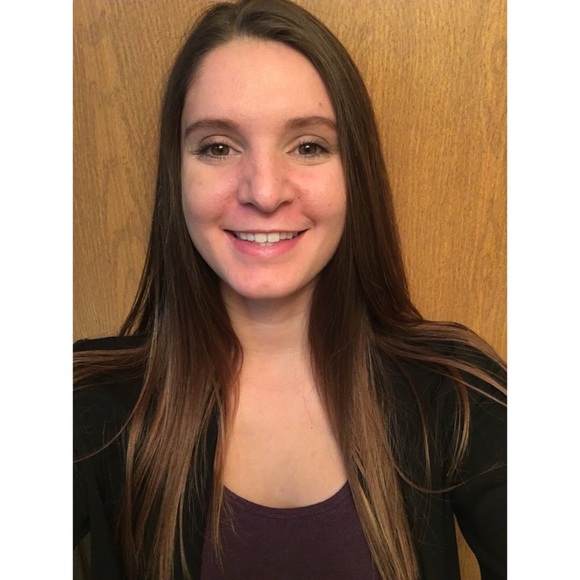 Kara Kracher - Poshmark Profile Picture of Kara Kracher (@kara_kracher) on Poshmark