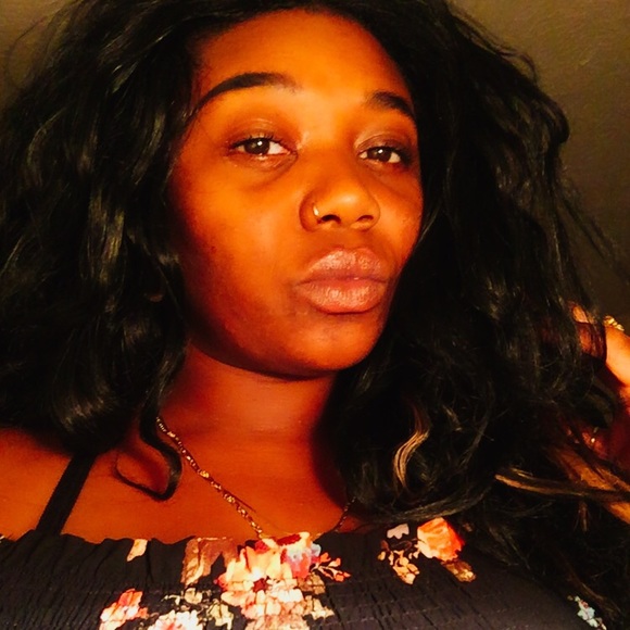 Profile Picture of Sonia Mosley (@sharese30) on Poshmark