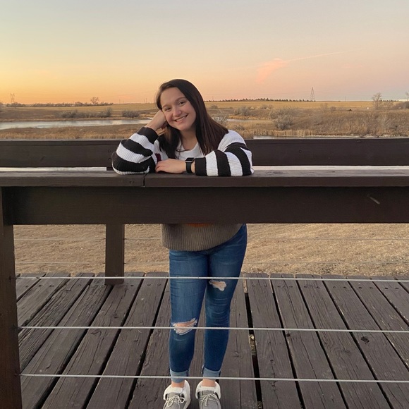 Profile Picture of Caitlin Dukart (@caitlindukart) on Poshmark