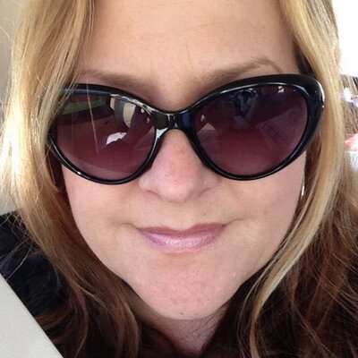 Profile Picture of Elizabeth Downing (@iame69) on Twitter