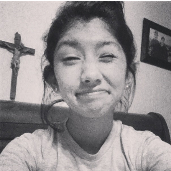 Profile Picture of Claudia Chavez (@clauuuudiaaa_) on Poshmark