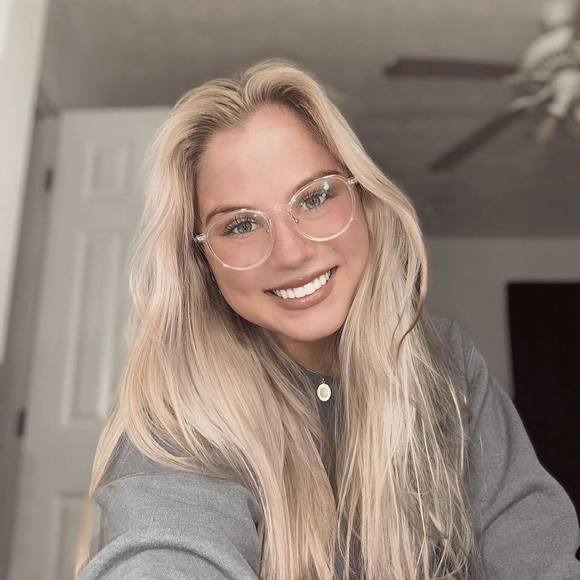 Profile Picture of Attison Cofer (@attisoncofer13) on Poshmark