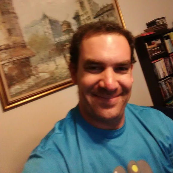 Profile Picture of Tarek Hosen (@tarekhosen) on Poshmark
