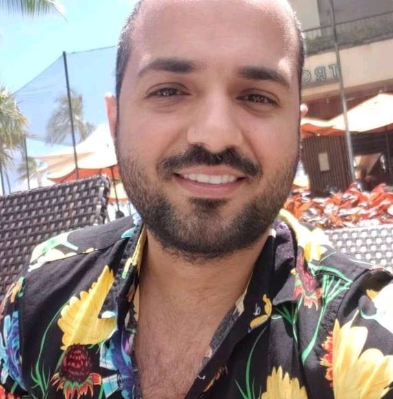 Profile Picture of Deya Ayed (@deyaayed) on Poshmark