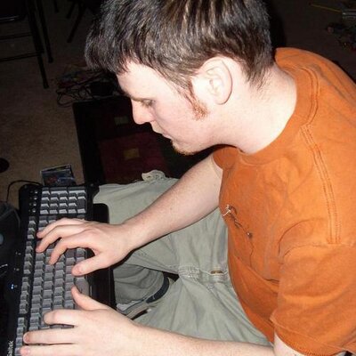 Profile Picture of Jonathan Weidman (@psychoticworm) on Twitter