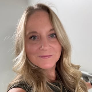 Profile Picture of caseykuderer (@caseykuderer) on Instagram