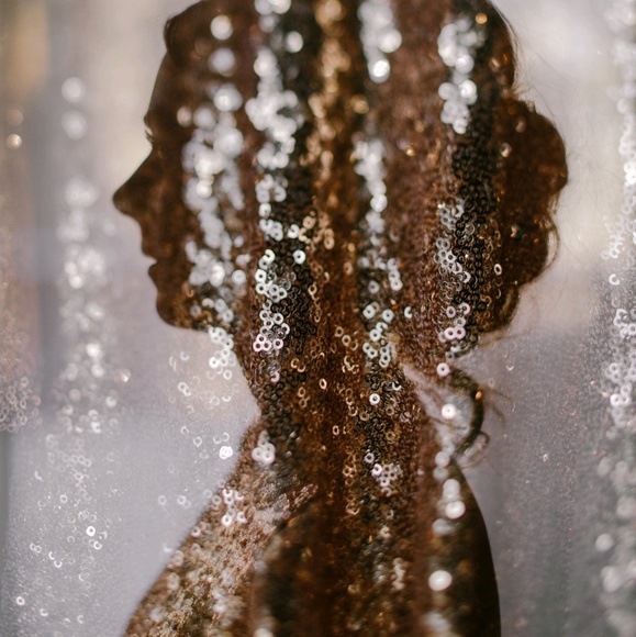 Profile Picture of Amanda Lopez (@amandagenie) on Poshmark