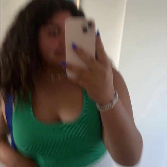 Profile Picture of Grace Dahdah (@grace_dahdah) on Poshmark