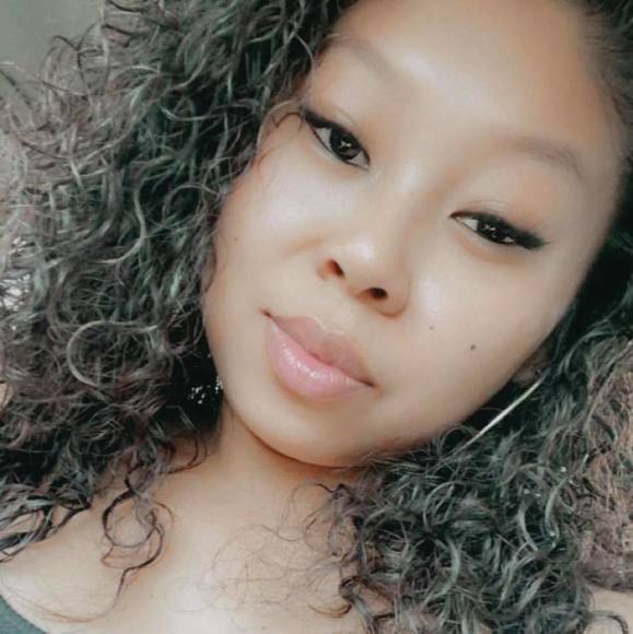 Tramyna Harris - Poshmark Profile Picture of Tramyna Harris (@iiroq_23z) on Poshmark